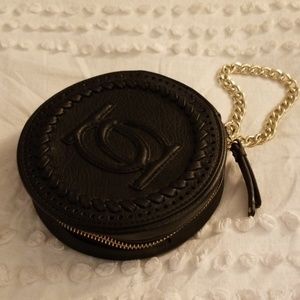 🎀 BEBE ROUND WRISTLET